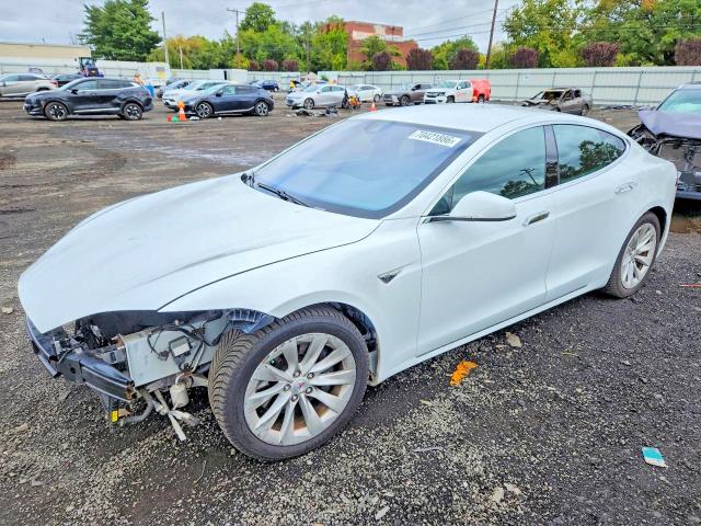 Auction sale of the 2016 Tesla Model S, vin: 5YJSA1E25GF160912, lot number: 70421886