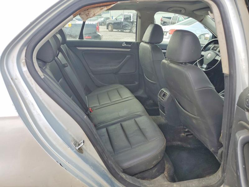 2008 Volkswagen Jetta მანქანა იყიდება აუქციონზე, vin: 3VWRM71K18M018484, აუქციონის ნომერი: 69353616