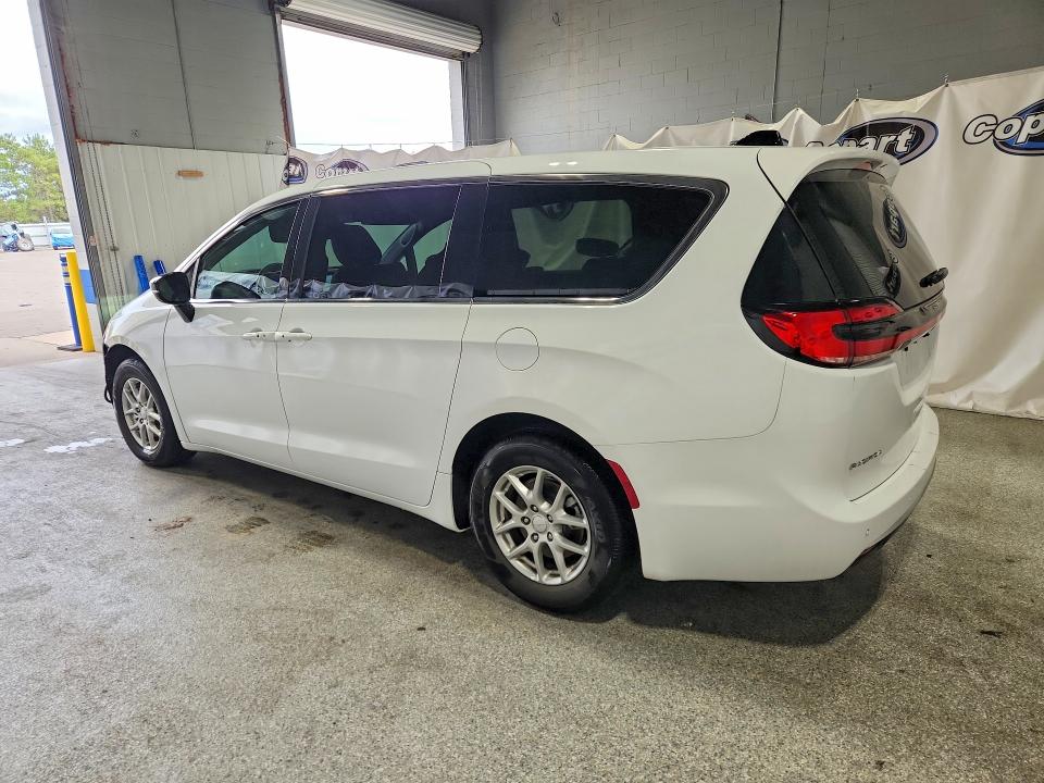 Aukcja sprzedaży 2027 Chrysler Pacifica, vin: 2C4RC1BG1VR559102, numer aukcji: 69863036