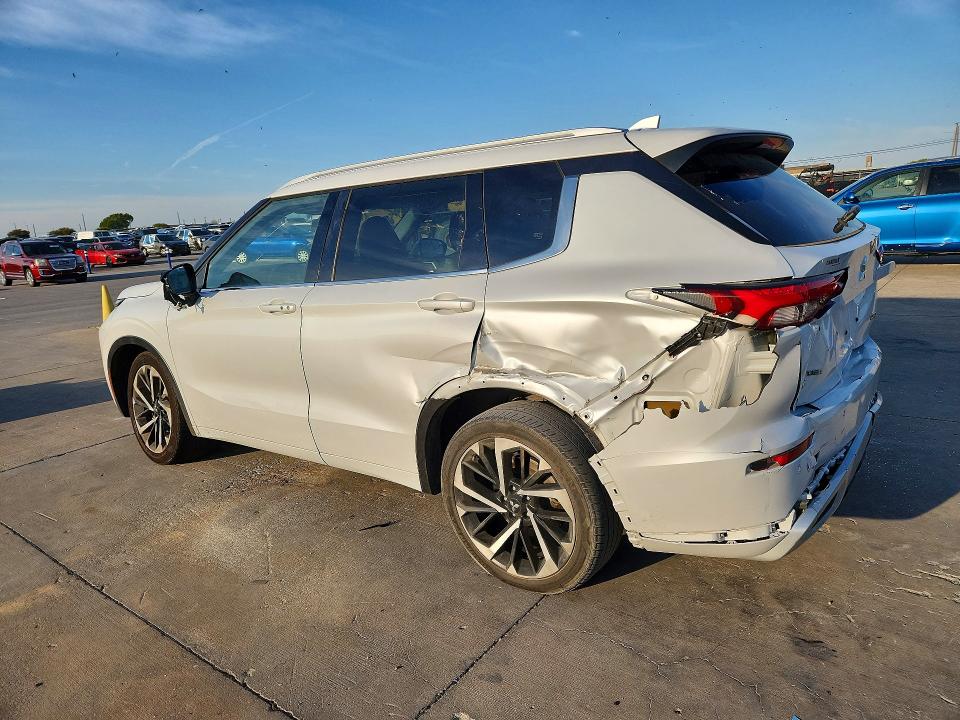 70653066 :رقم المزاد ، JA4J3VA84NZ071597 vin ، 2022 Mitsubishi Outlander مزاد بيع
