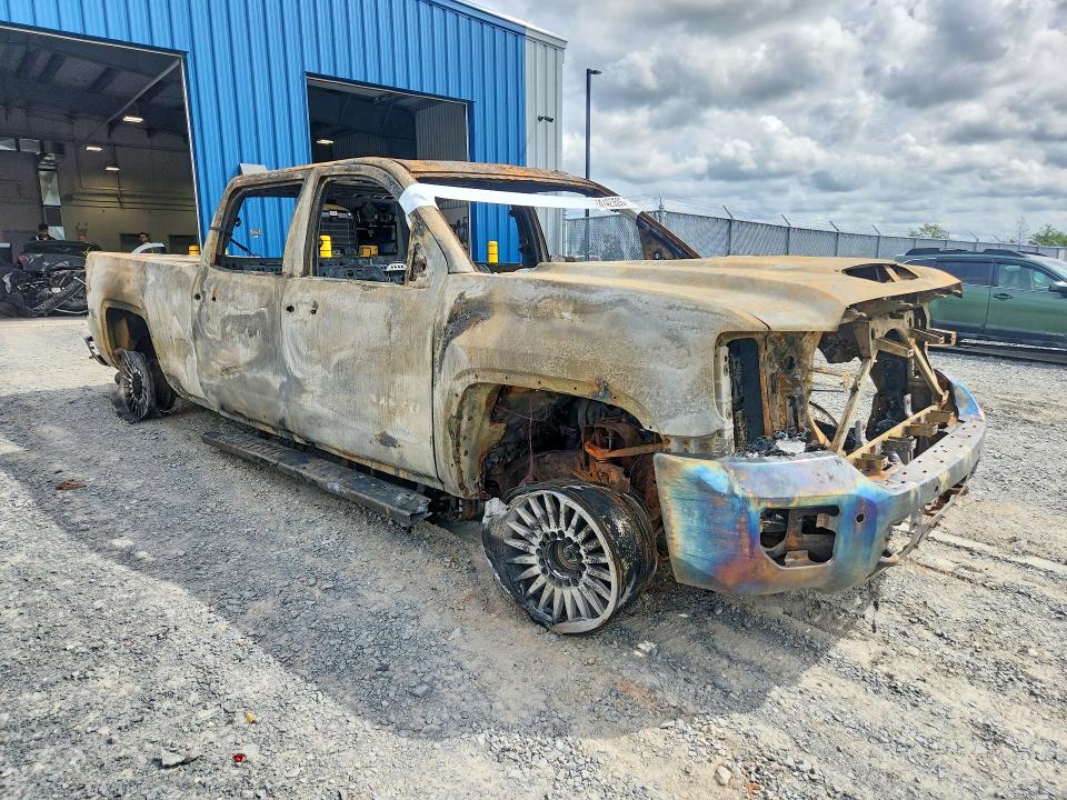 67429596 :رقم المزاد ، 1GT42XCY4HF222622 vin ، 2017 Gmc Sierra مزاد بيع