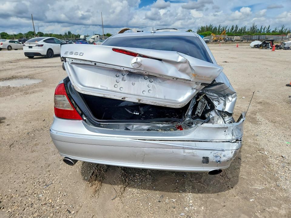 69520526 :رقم المزاد ، WDBUF72X47B054787 vin ، 2007 Mercedes-benz E-class مزاد بيع