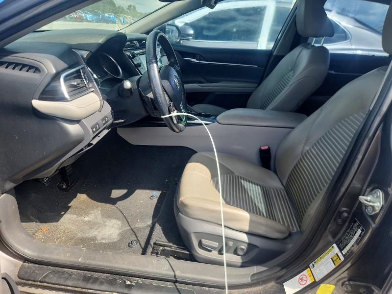 70222276 :رقم المزاد ، 4T1B11HK1JU545518 vin ، 2018 Toyota Camry مزاد بيع