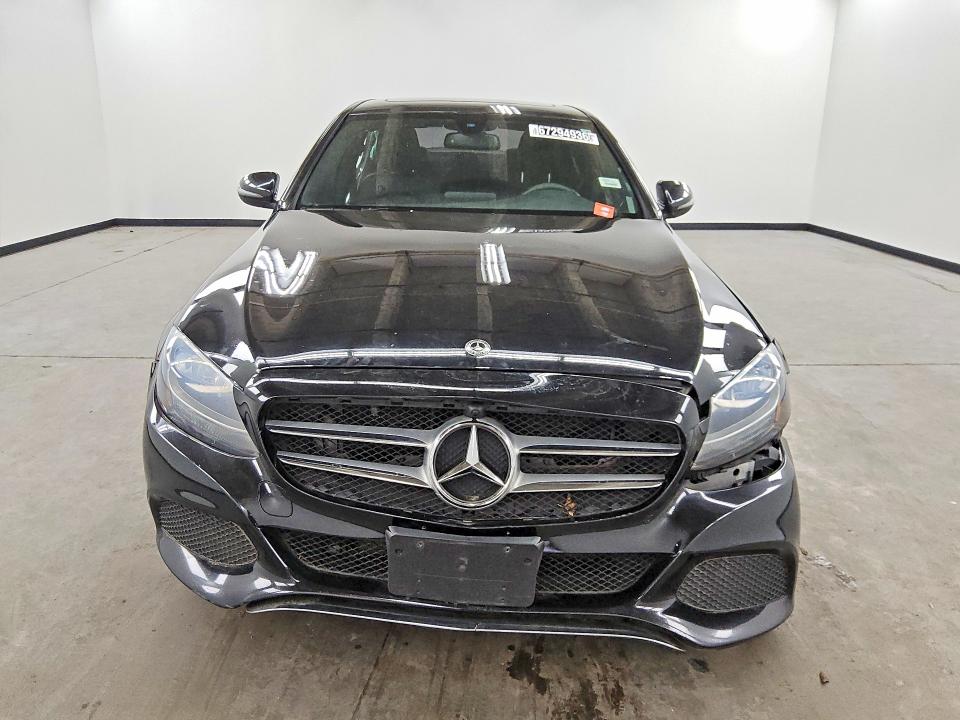67294936 :رقم المزاد ، 55SWF4JB0JU242238 vin ، 2018 Mercedes-benz C مزاد بيع