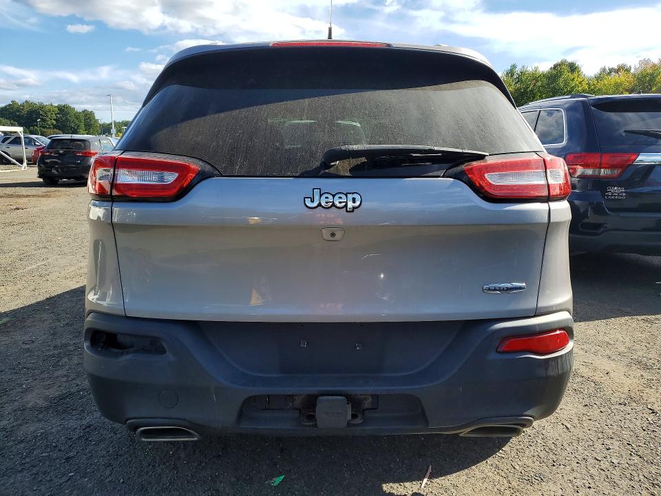 70241096 :رقم المزاد ، 1C4PJLCS3FW597046 vin ، 2015 Jeep Cherokee مزاد بيع