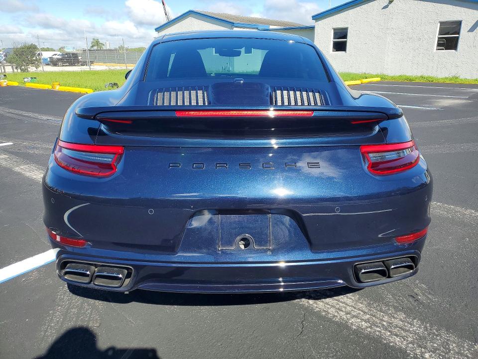 69908866 :رقم المزاد ، WP0AD2A92JS156533 vin ، 2018 Porsche 911 مزاد بيع