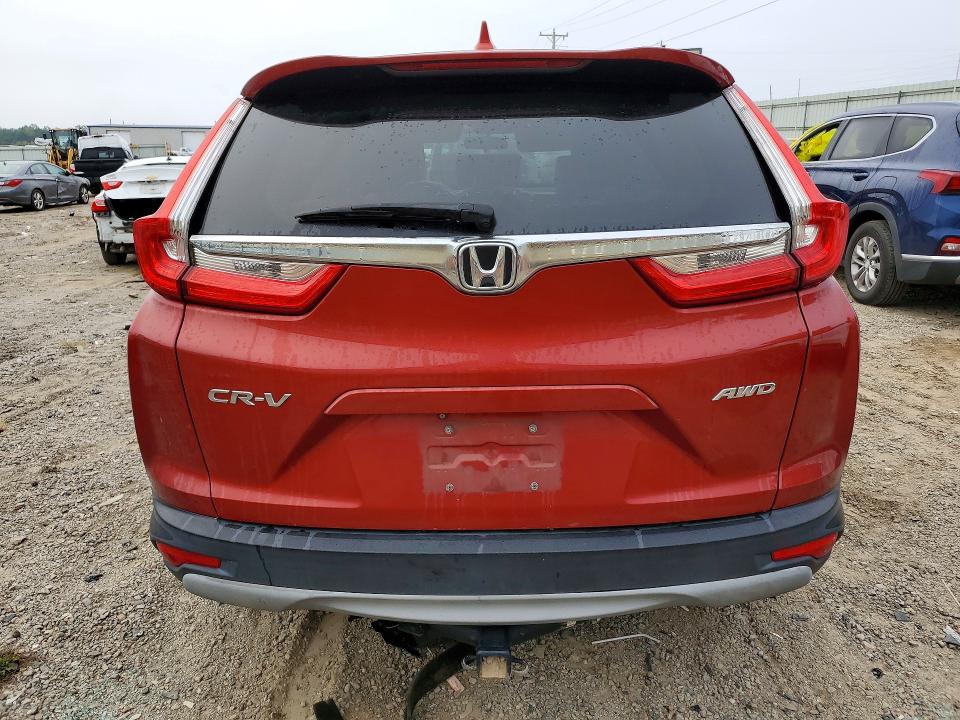 70488496 :رقم المزاد ، 2HKRW2H50JH653532 vin ، 2018 Honda Cr-v مزاد بيع