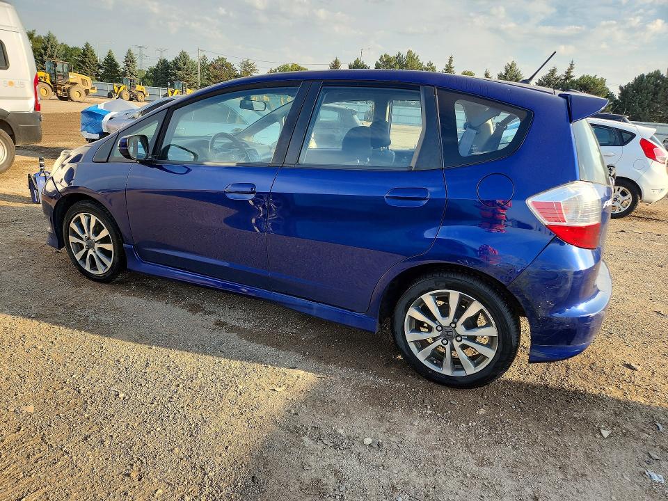 2013 Honda Fit მანქანა იყიდება აუქციონზე, vin: JHMGE8H55DC069347, აუქციონის ნომერი: 64459326