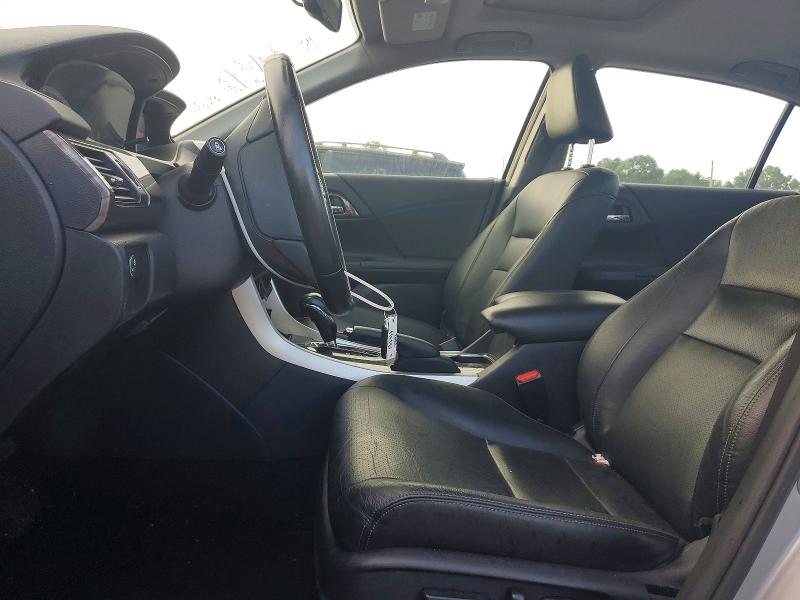 67865276 :رقم المزاد ، 1HGCR3F83HA033678 vin ، 2017 Honda Accord مزاد بيع