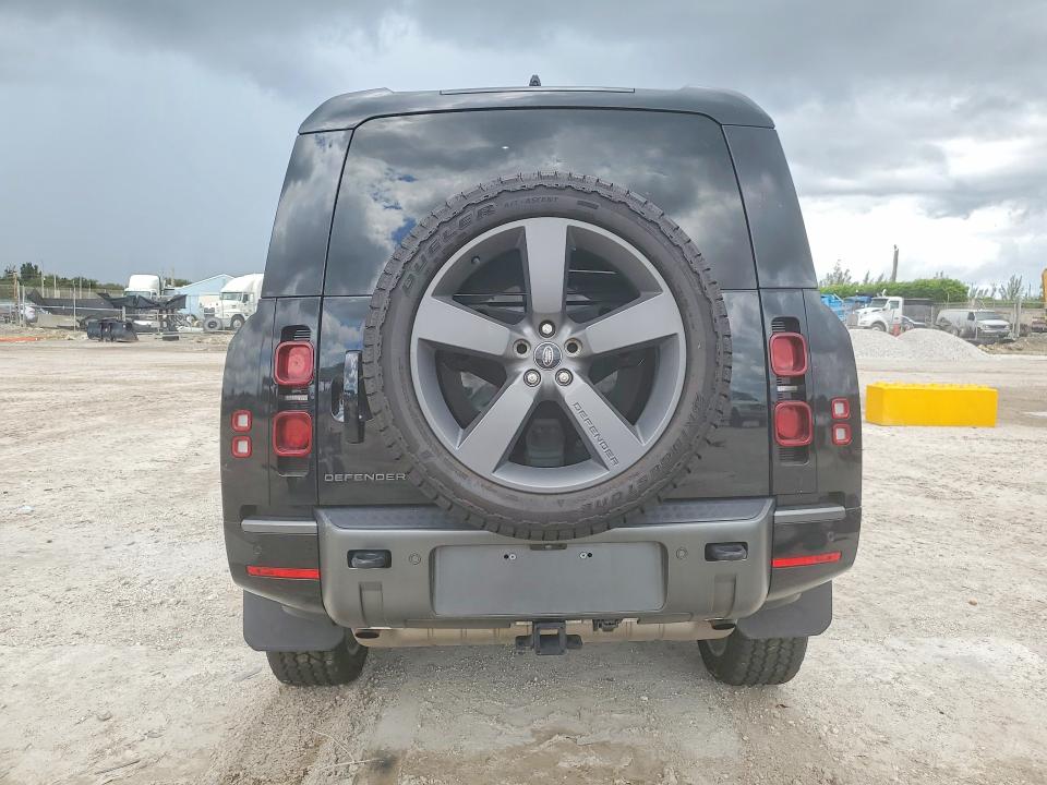 Продаж на аукціоні авто 2024 Land Rover Defender, vin: SALEWFEU4R2299084, номер лоту: 70262756