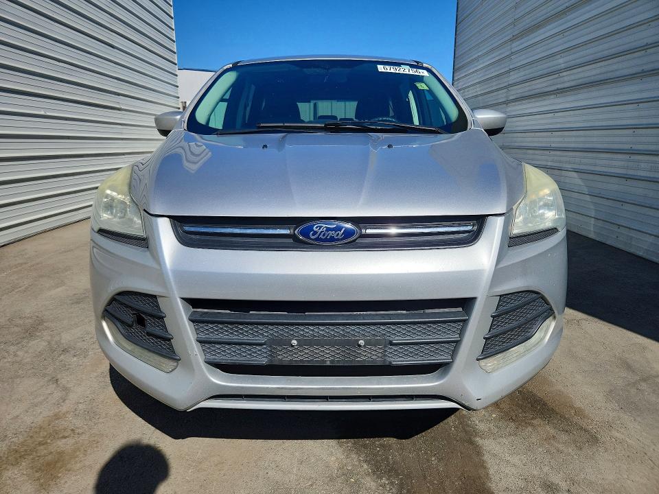 67922756 :رقم المزاد ، 1FMCU0GX3FUB07318 vin ، 2015 Ford Escape مزاد بيع