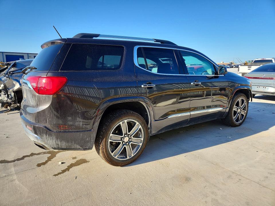 68696626 :رقم المزاد ، 1GKKNPLS8JZ121571 vin ، 2018 Gmc Acadia مزاد بيع