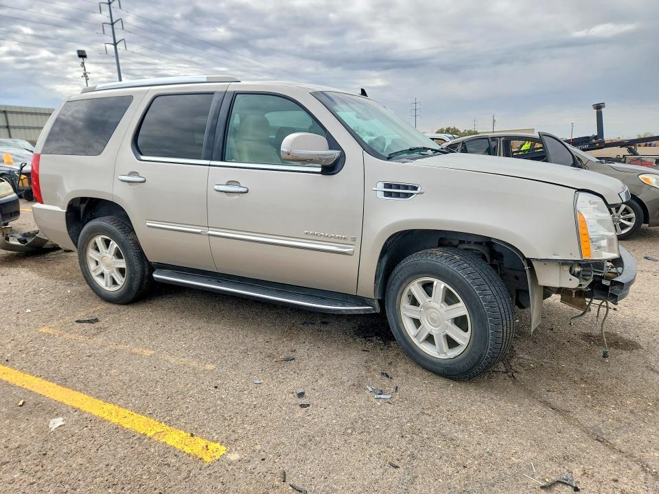 2008 Cadillac Escalade მანქანა იყიდება აუქციონზე, vin: 1GYFK63848R180531, აუქციონის ნომერი: 67208696