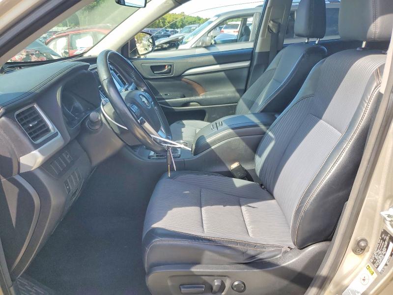 Продажа на аукционе авто 2015 Toyota Highlander, vin: 5TDBKRFH3FS146824, номер лота: 69007876