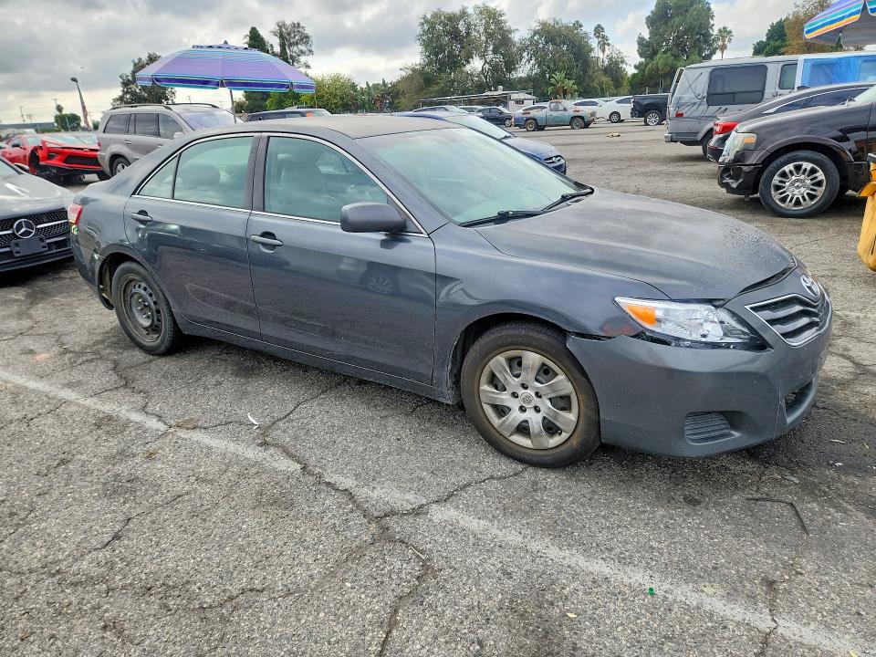 2010 Toyota Camry მანქანა იყიდება აუქციონზე, vin: 4T1BF3EK4AU080055, აუქციონის ნომერი: 69069256