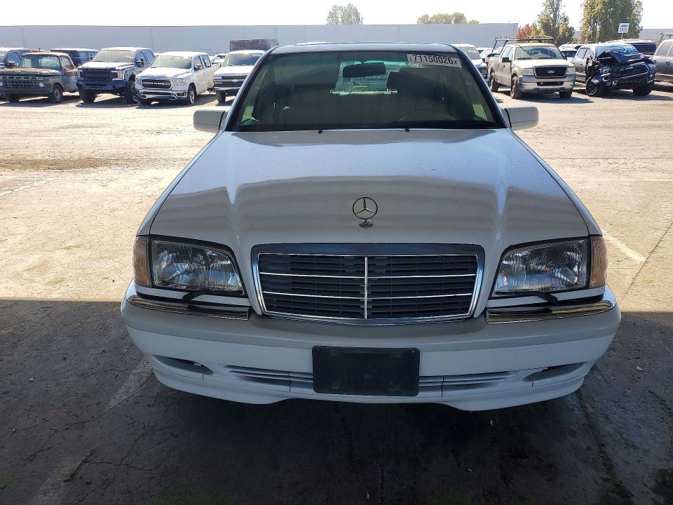 71150026 :رقم المزاد ، WDBHA24G5XA767011 vin ، 1999 Mercedes-benz C مزاد بيع
