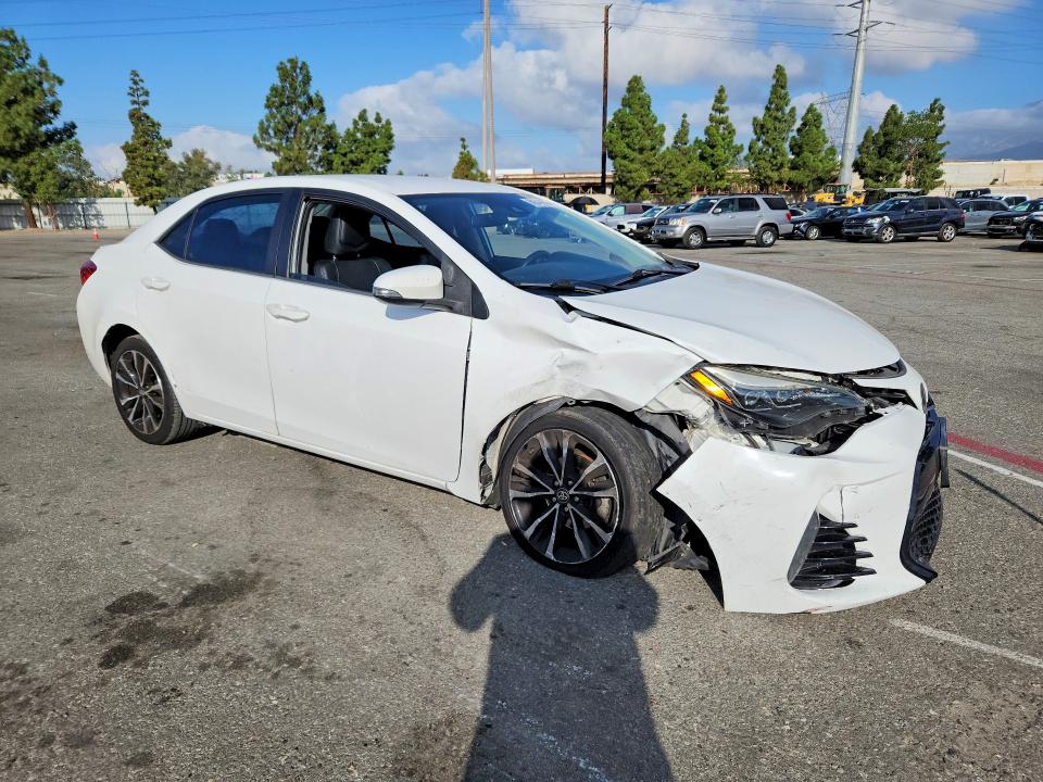 68849956 :رقم المزاد ، 2T1BURHE4HC756675 vin ، 2017 Toyota Corolla مزاد بيع
