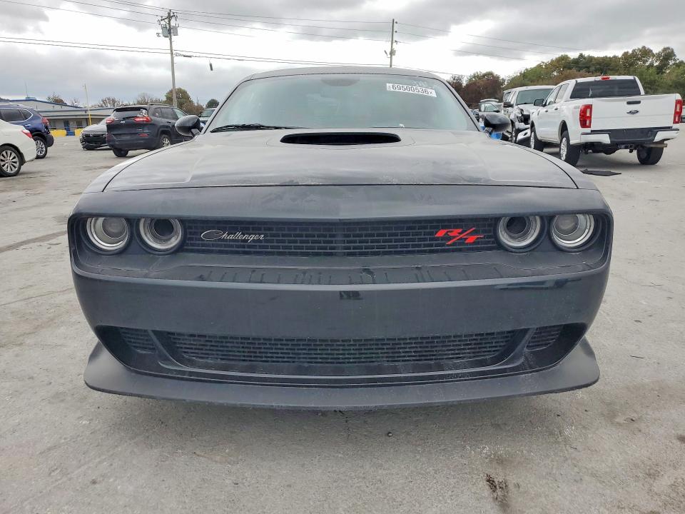 69500536 :رقم المزاد ، 2C3CDZFJ4NH229813 vin ، 2022 Dodge Challenger مزاد بيع
