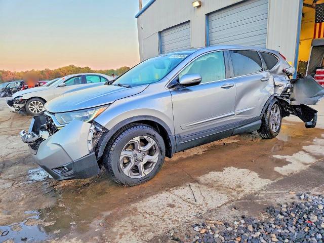 Продажа на аукционе авто 2017 Honda Cr-v, vin: 7FARW1H5XHE003646, номер лота: 69387666