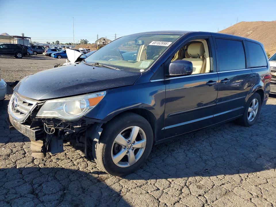 68163996 :رقم المزاد ، 2V8HW54XX9R517934 vin ، 2009 Volkswagen Routan مزاد بيع