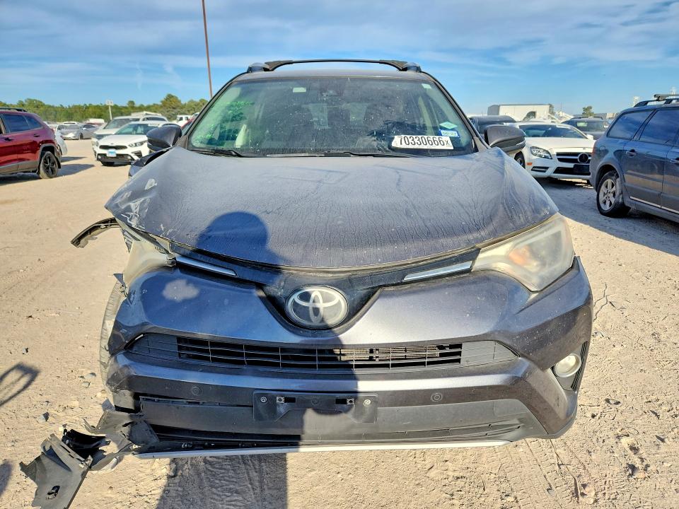 Продажа на аукционе авто 2016 Toyota Rav4, vin: JTMWFREV5GJ083110, номер лота: 70330666