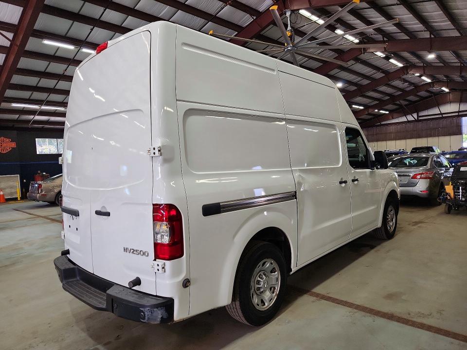 70407376 :رقم المزاد ، 1N6BF0LY3JN807221 vin ، 2018 Nissan Nv مزاد بيع