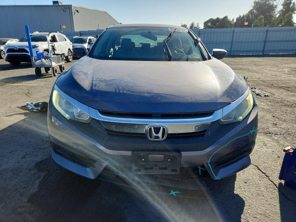 69189186 :رقم المزاد ، 19XFC2F73HE232015 vin ، 2017 Honda Civic مزاد بيع