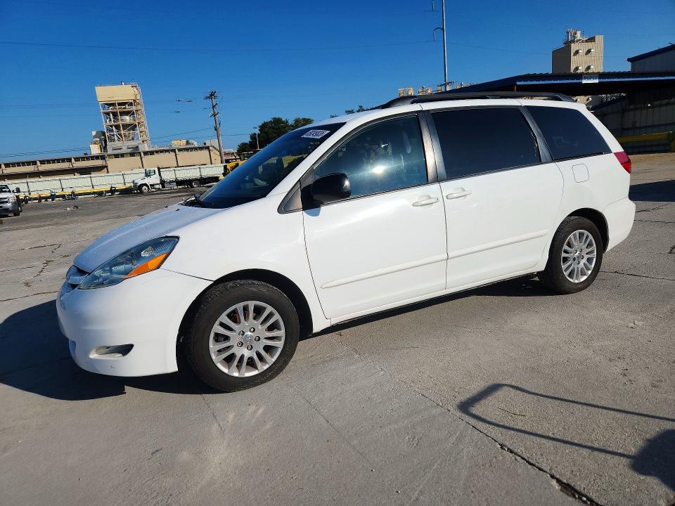 2010 Toyota Sienna მანქანა იყიდება აუქციონზე, vin: 5TDKK4CC6AS309759, აუქციონის ნომერი: 69249836