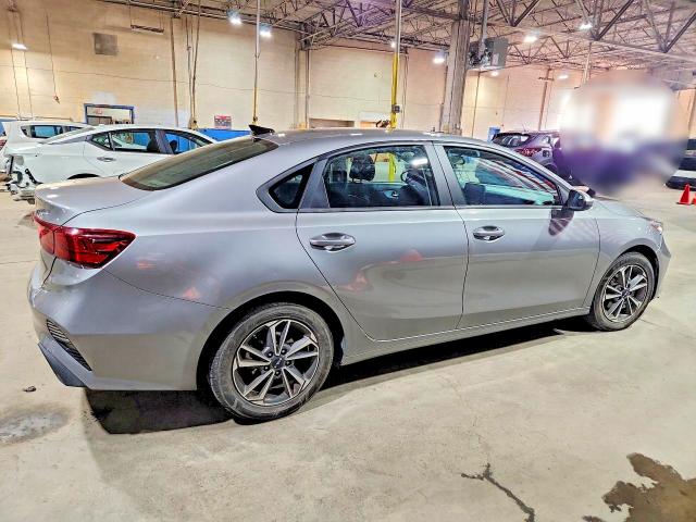 2023 Kia Forte მანქანა იყიდება აუქციონზე, vin: 3KPF24AD3PE621022, აუქციონის ნომერი: 70558256