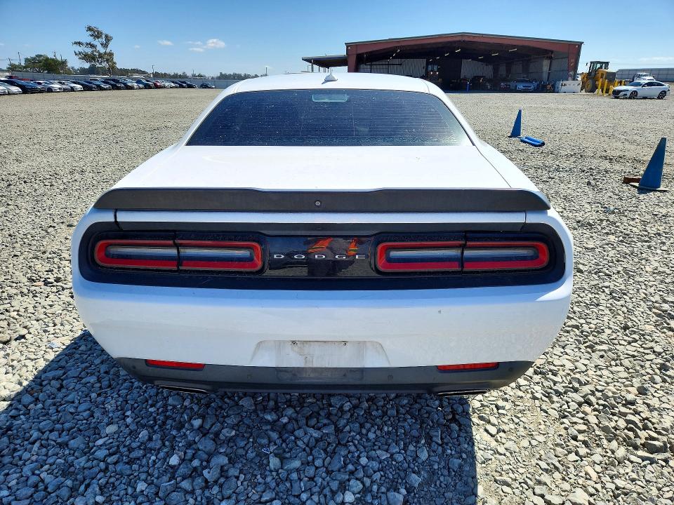 Продаж на аукціоні авто 2018 Dodge Challenger, vin: 2C3CDZAG7JH229214, номер лоту: 67349246