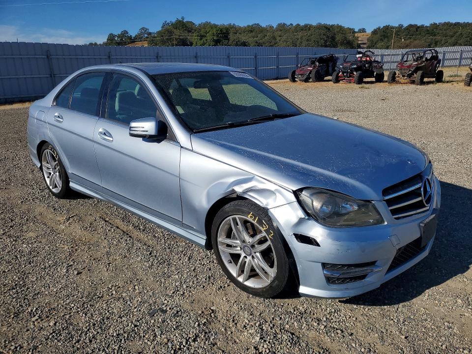 Продаж на аукціоні авто 2014 Mercedes-benz C, vin: WDDGF4HB0EG228157, номер лоту: 68090056