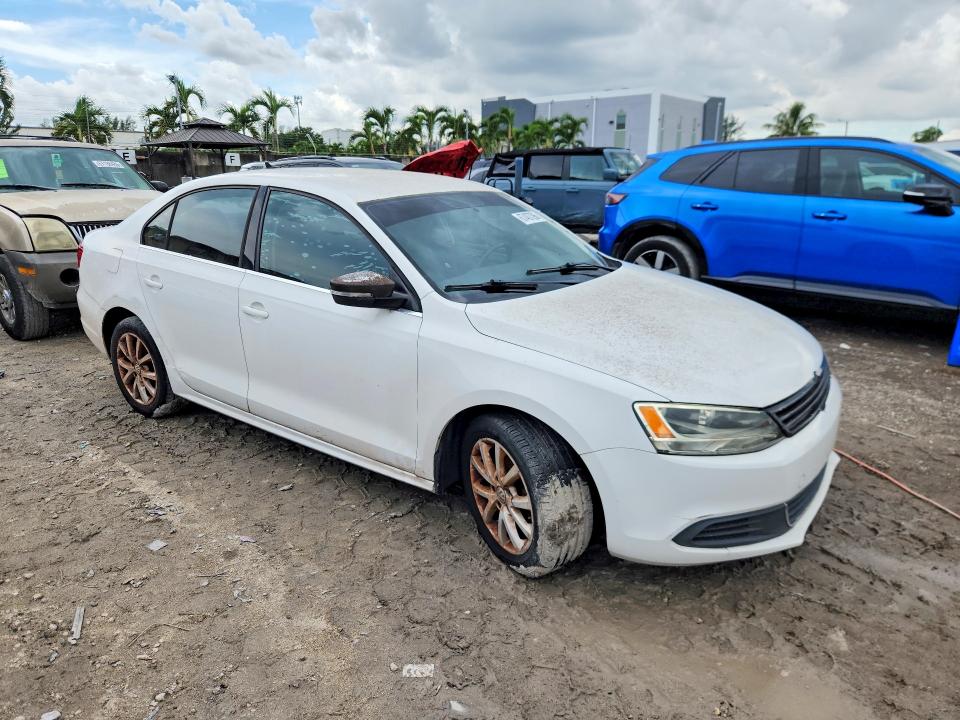 67407396 :رقم المزاد ، 3VWDX7AJ3DM396115 vin ، 2013 Volkswagen Jetta مزاد بيع