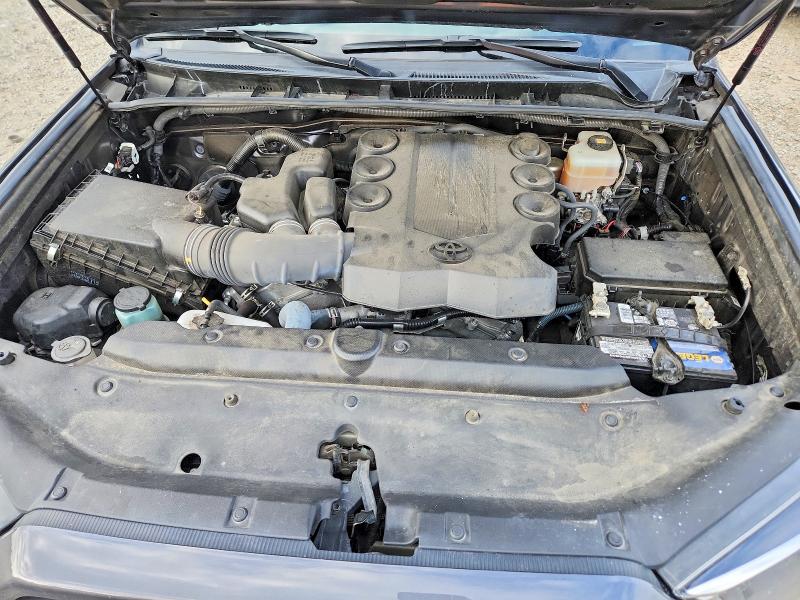 69371136 :رقم المزاد ، JTEBU5JR6J5552500 vin ، 2018 Toyota 4runner مزاد بيع