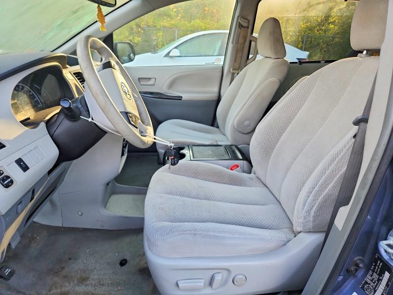 66984056 :رقم المزاد ، 5TDKK3DCXES525452 vin ، 2014 Toyota Sienna مزاد بيع