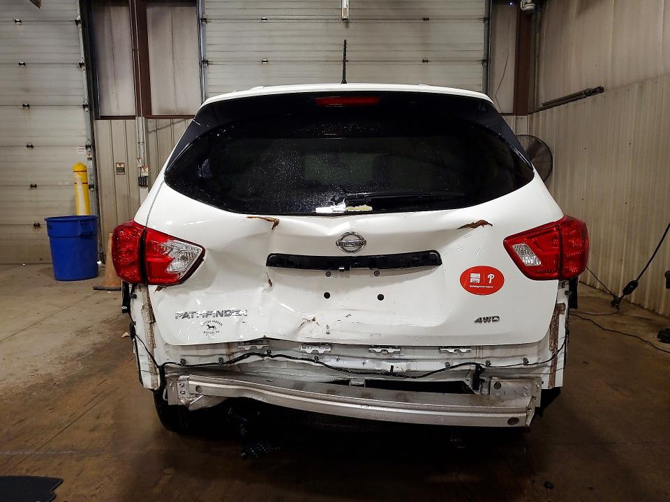 Продажа на аукционе авто 2017 Nissan Pathfinder, vin: 5N1DR2MM6HC640817, номер лота: 69841036