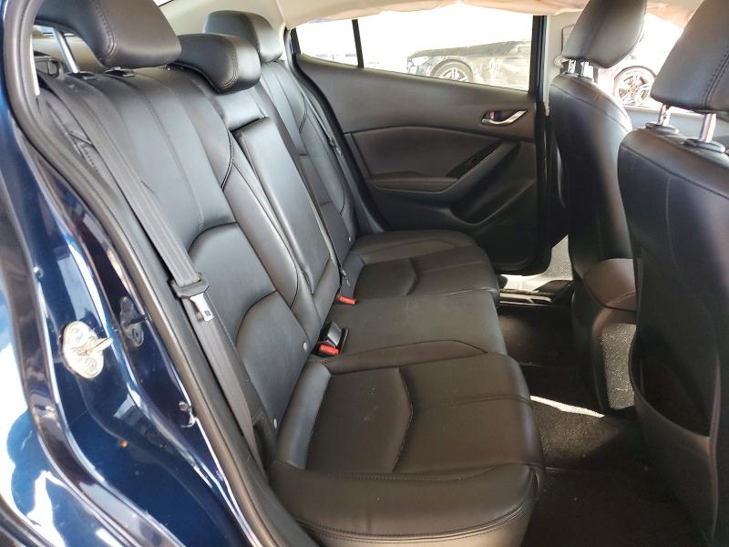 Продаж на аукціоні авто 2018 Mazda 3, vin: 3MZBN1V33JM191380, номер лоту: 69157336