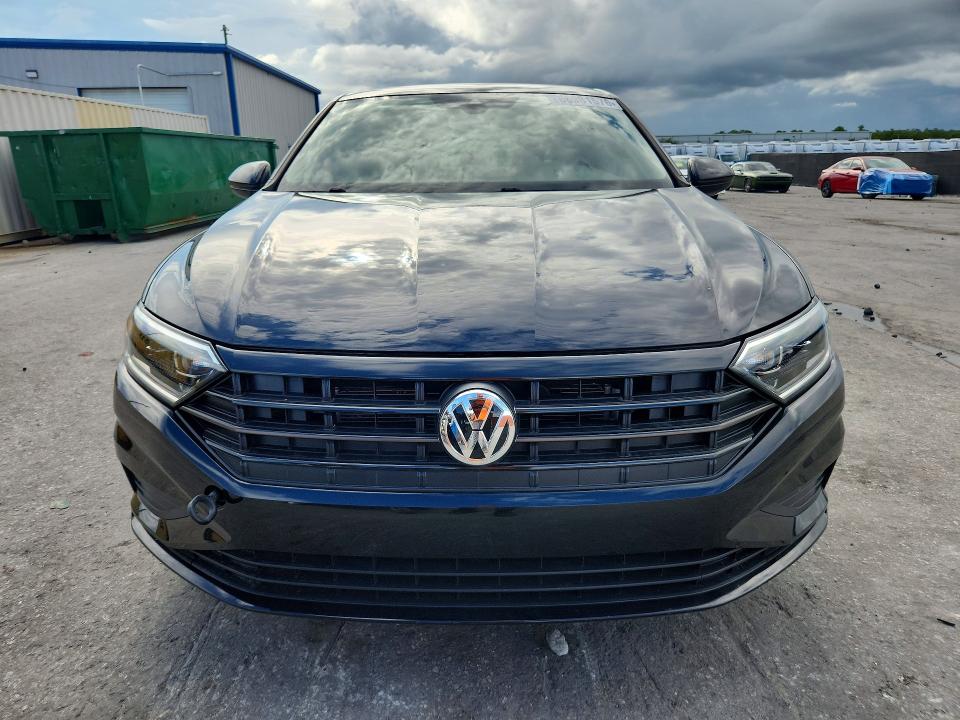 66981576 :رقم المزاد ، 3VWE57BU1MM070266 vin ، 2021 Volkswagen Jetta مزاد بيع