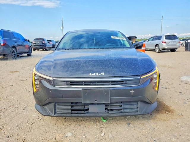 67180256 :رقم المزاد ، 3KPFT4DE5SE033861 vin ، 2025 Kia K4 مزاد بيع