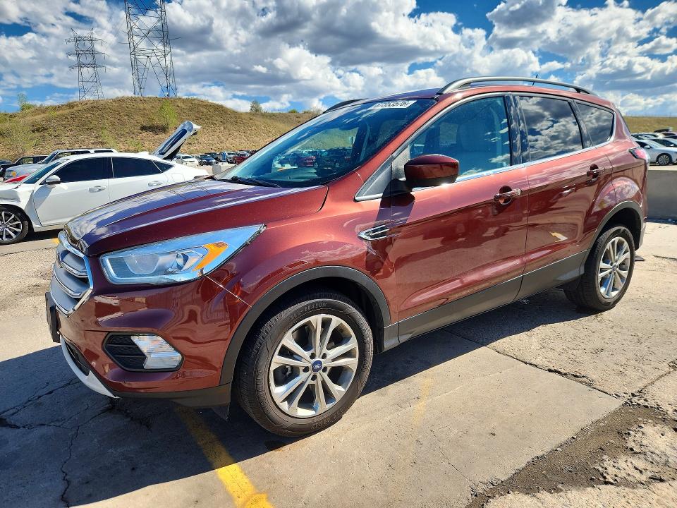 67353576 :رقم المزاد ، 1FMCU9HD8JUA64290 vin ، 2018 Ford Escape مزاد بيع