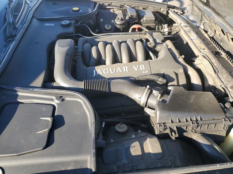 2001 Jaguar Xjr მანქანა იყიდება აუქციონზე, vin: SAJDA24C41LF31902, აუქციონის ნომერი: 70715366