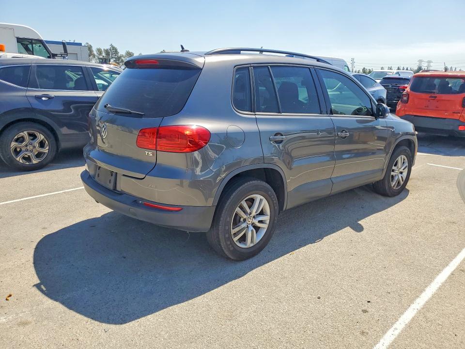 68641596 :رقم المزاد ، WVGAV7AX1GW538347 vin ، 2016 Volkswagen Tiguan مزاد بيع