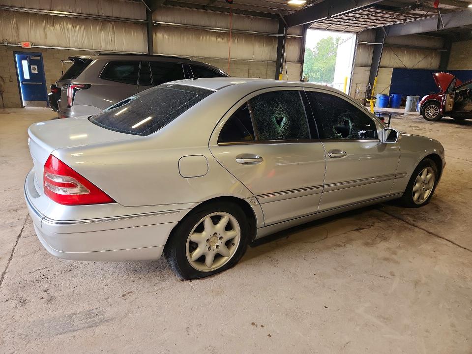 Продажа на аукционе авто 2001 Mercedes-benz C, vin: WDBRF64J31F086025, номер лота: 67990296