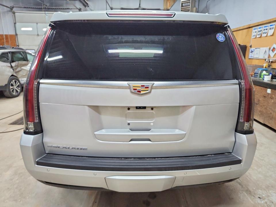 2018 Cadillac Escalade მანქანა იყიდება აუქციონზე, vin: 1GYS4BKJ2JR251530, აუქციონის ნომერი: 67913296