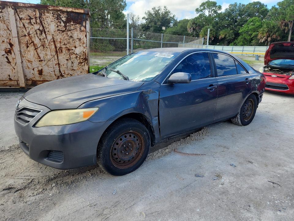 70505286 :رقم المزاد ، 4T1BK3EK6BU618932 vin ، 2011 Toyota Camry مزاد بيع
