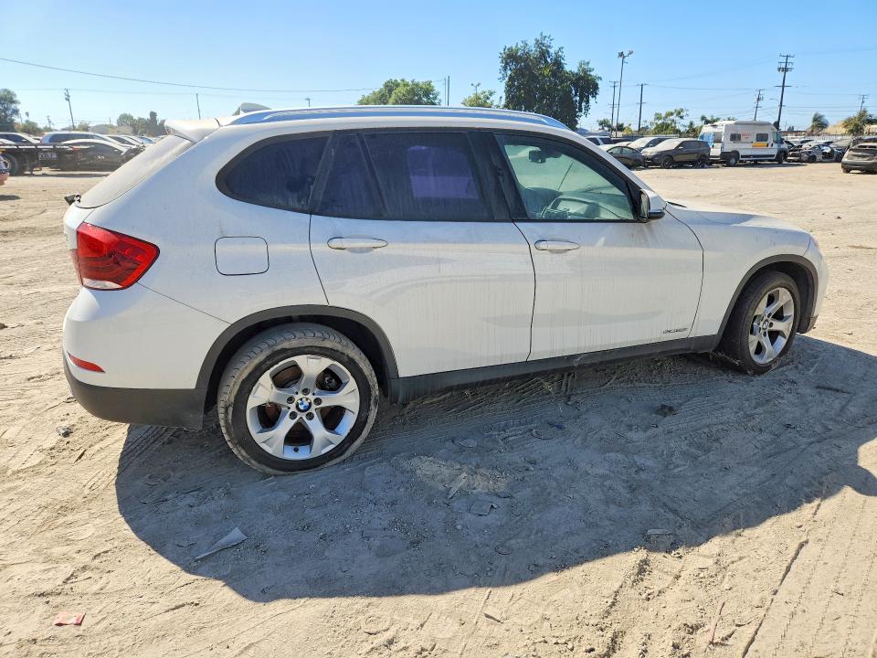 2015 Bmw X1 მანქანა იყიდება აუქციონზე, vin: WBAVM1C5XFVW57386, აუქციონის ნომერი: 67462566