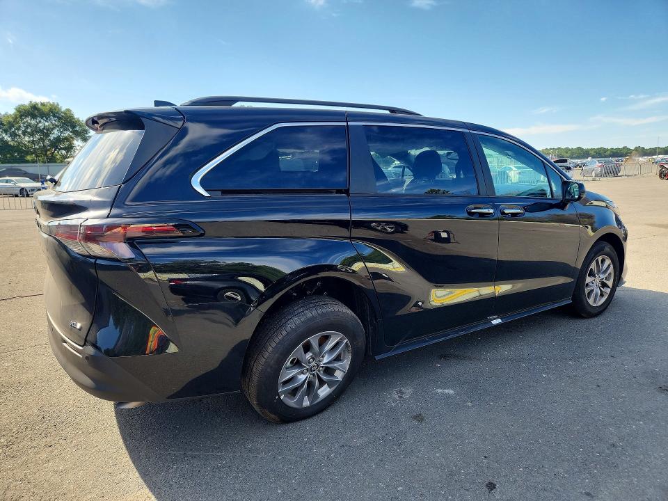 2026 Toyota Sienna მანქანა იყიდება აუქციონზე, vin: 5TDYSKFC7TS246149, აუქციონის ნომერი: 68277856