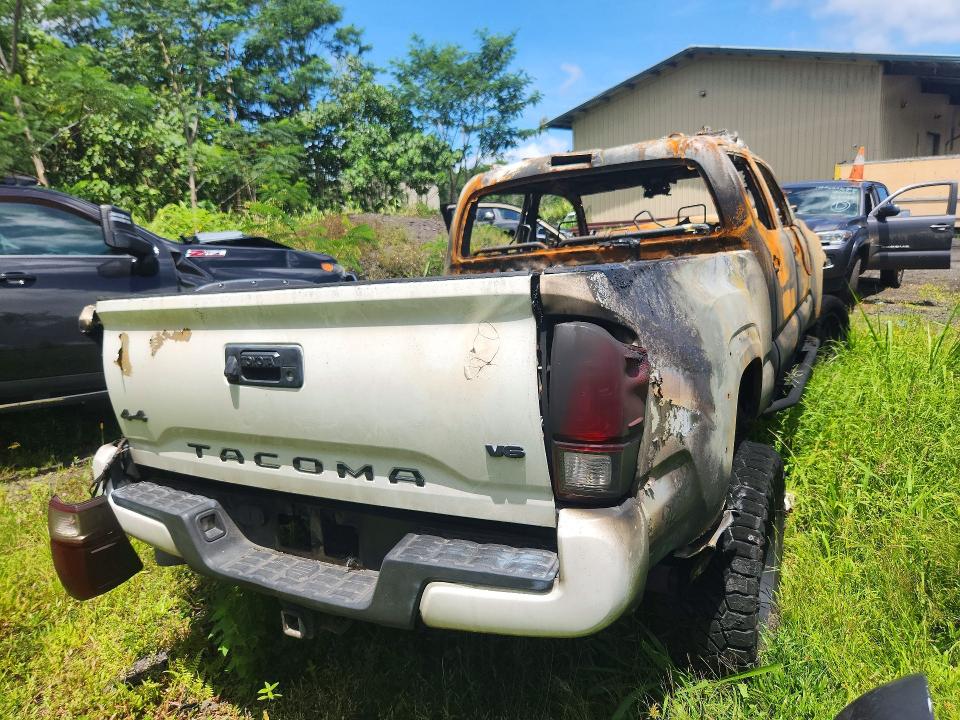 67040306 :رقم المزاد ، 3TMDZ5BN2JM038244 vin ، 2018 Toyota Tacoma مزاد بيع