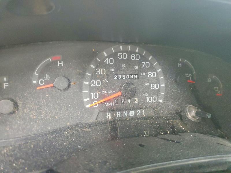 68931786 :رقم المزاد ، 1FTRE14W51HA34421 vin ، 2001 Ford Econoline مزاد بيع