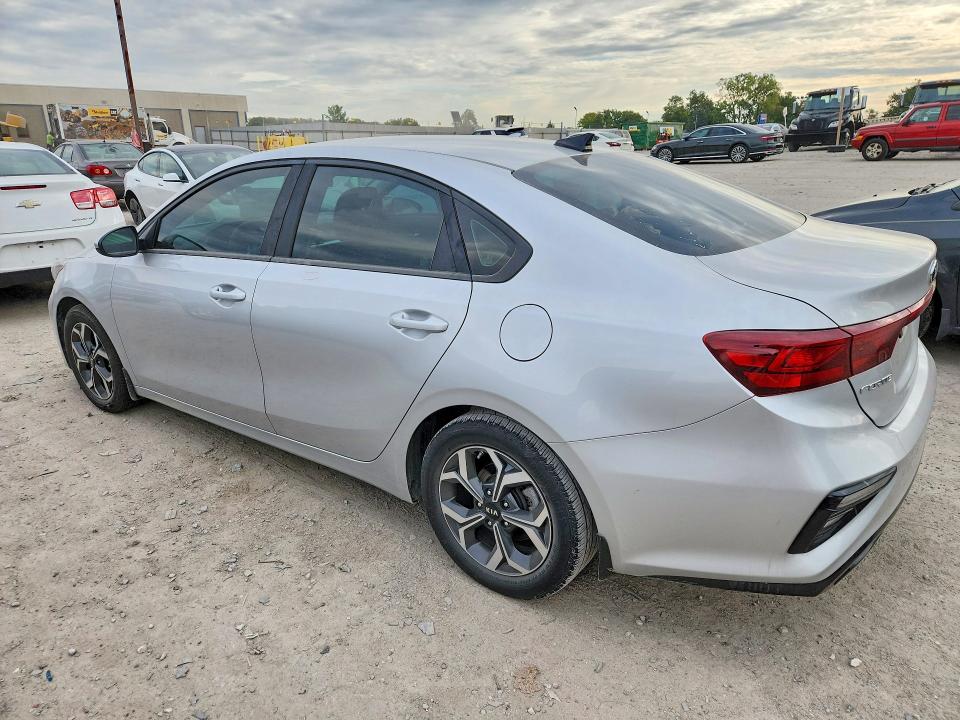 2019 Kia Forte მანქანა იყიდება აუქციონზე, vin: 3KPF24AD8KE073575, აუქციონის ნომერი: 70950286