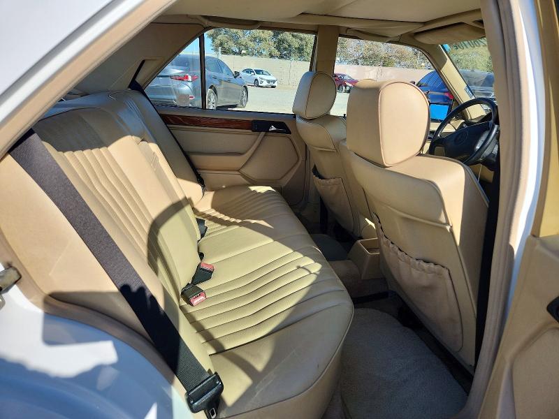Auction sale of the 1992 Mercedes-benz 300, vin: WDBEA26DXNB561227, lot number: 69226016